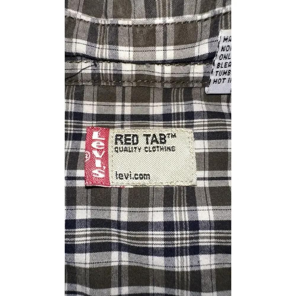 Levis levi’s red